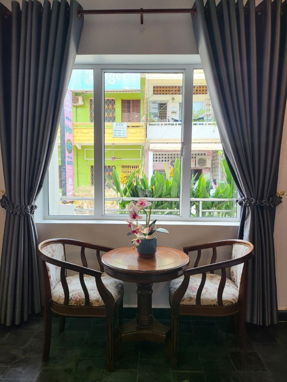 Sun Chakra Boutique Hotel Phnom Penh Eksteriør billede